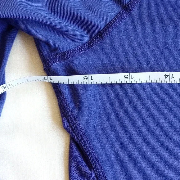 NWOT Road Runner Sports Long Sleeve Athletic Top S Thumbholes - Picture 6 of 9